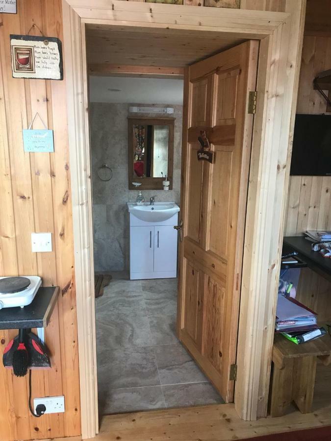קילקני Cosy Countryside Log Cabin מראה חיצוני תמונה